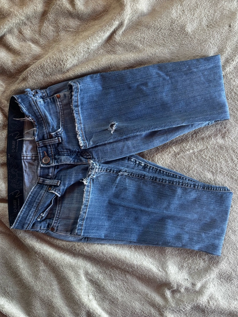 Wrangler Women’s QBaby Riding Jeans in Tuff Buck - Picture 7 of 7